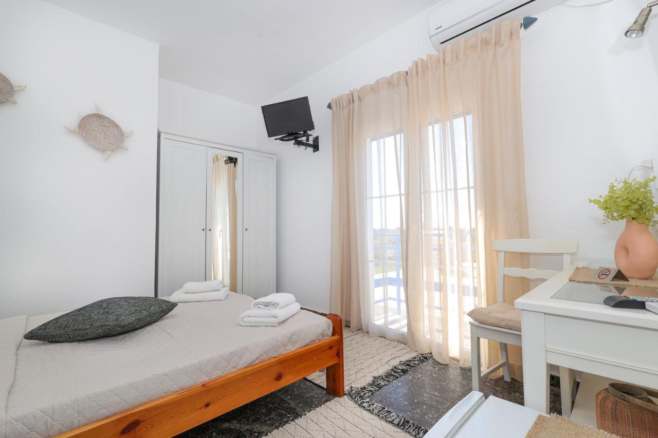 Hotel Hippocampus Perdika  Esterno foto